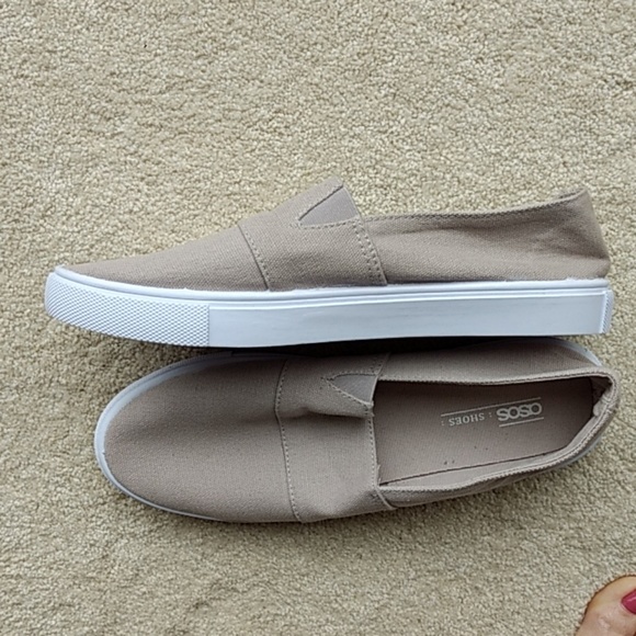 Shoes - Picture 2 of 3